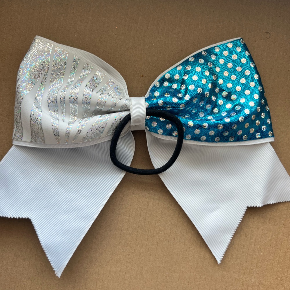 Cheer Bow - Picture 2 of 2